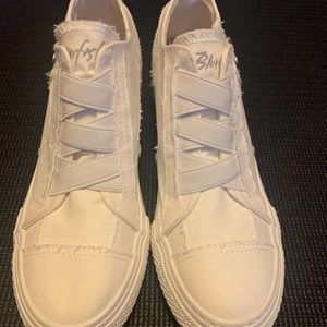 Blow Fish stacked shoe 7.5